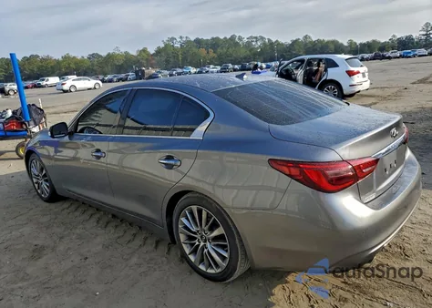 2018 Infiniti Q50 Luxe z USA, uszkodzony, nr VIN JN1EV7AP3JM352854